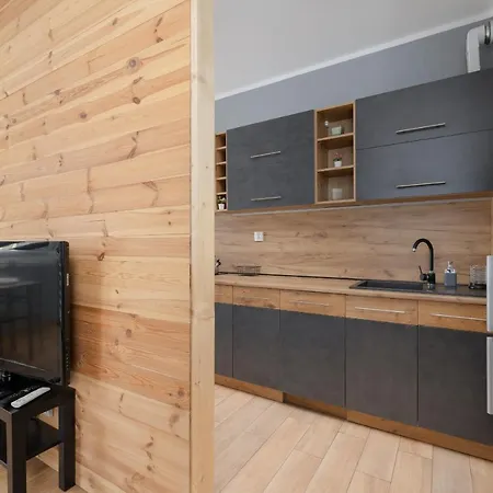 Osiedle Avia Family In With Balcony By Renters דירה קרקוב