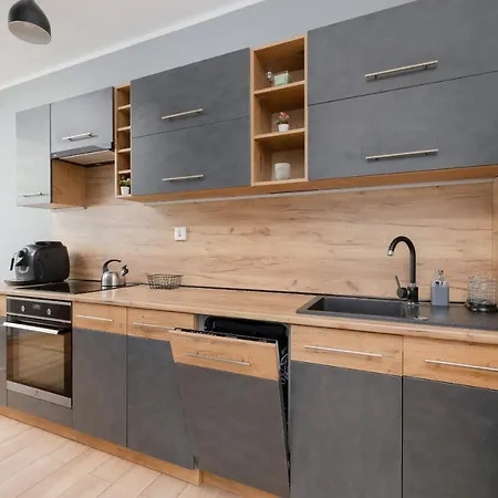 Appartamento Osiedle Avia Family In With Balcony By Renters Cracovia
